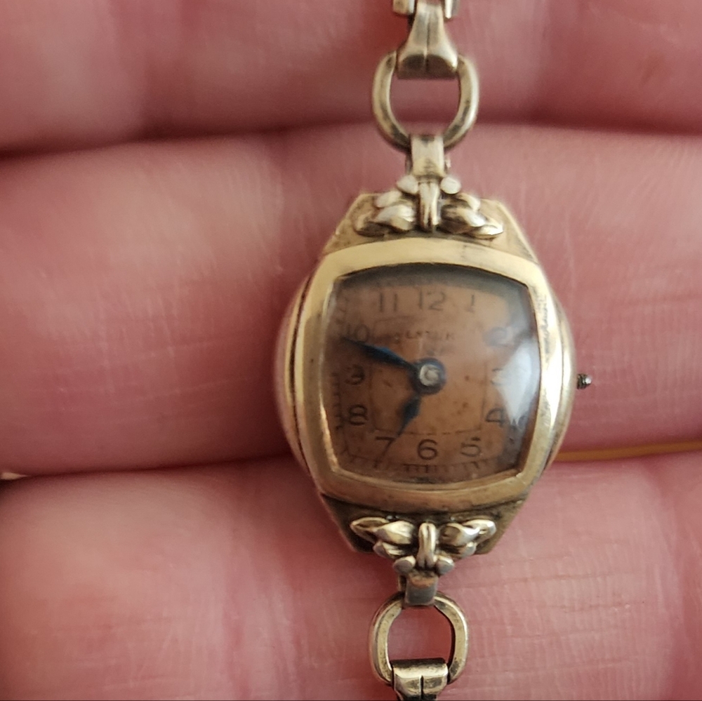 Women's vintage watch